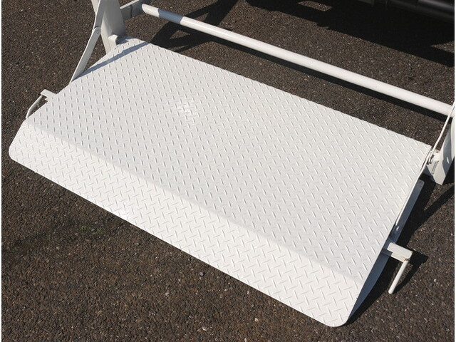 いすゞエルフ平ボディ小型（2t・3t）[写真37]