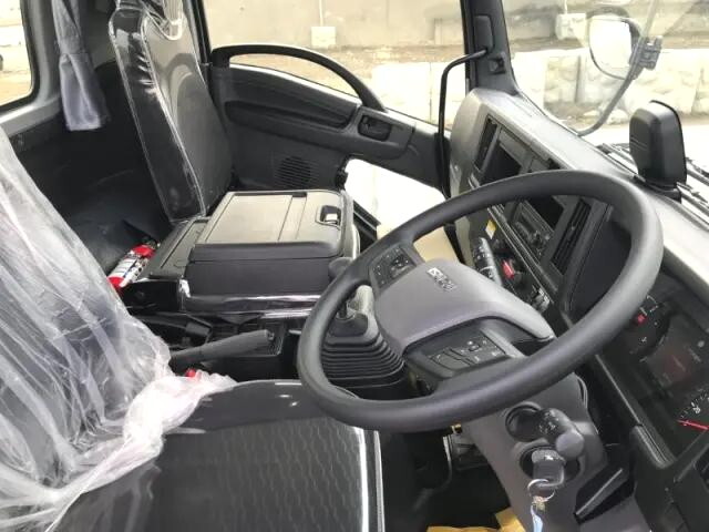 いすゞフォワードコンテナ専用車中型（4t）[写真08]