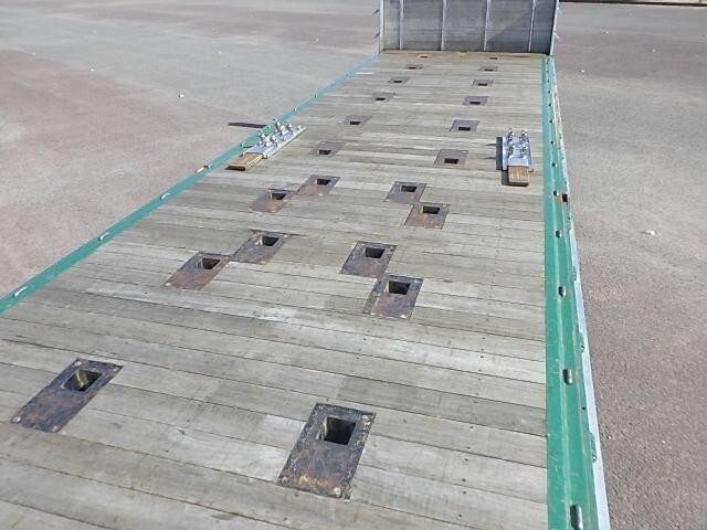 日野プロフィアアルミブロック大型（10t）[写真09]