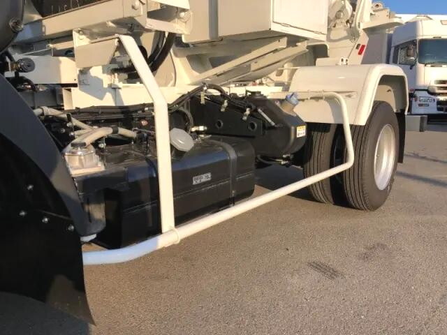 三菱ふそうファイターミキサー車（コンクリートミキサー）中型（4t）[写真22]