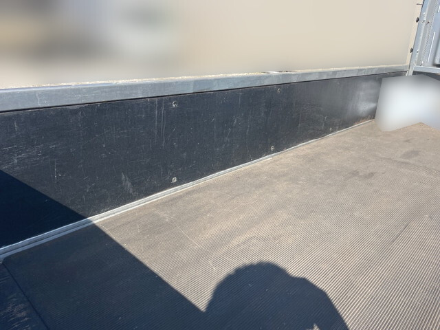 日産アトラス平ボディ小型（2t・3t）[写真11]