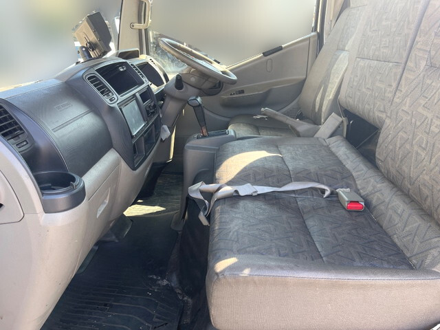 日産アトラス平ボディ小型（2t・3t）[写真27]