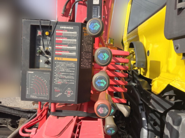 日野レンジャーセーフティクレーン5段中型（4t）[写真13]