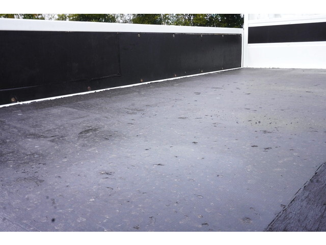 日野デュトロ平ボディ小型（2t・3t）[写真13]