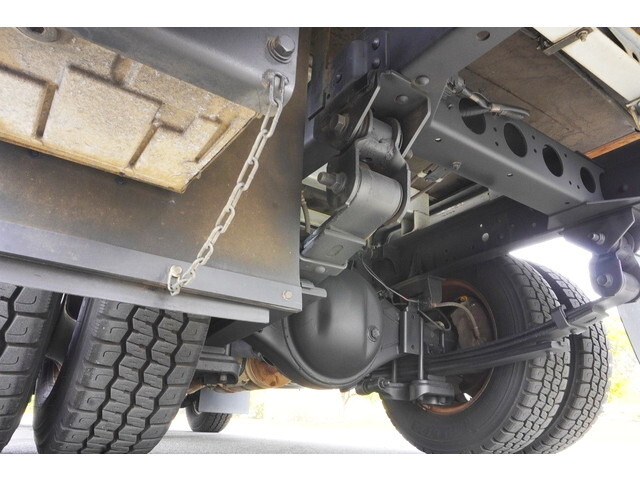 日野デュトロ平ボディ小型（2t・3t）[写真23]