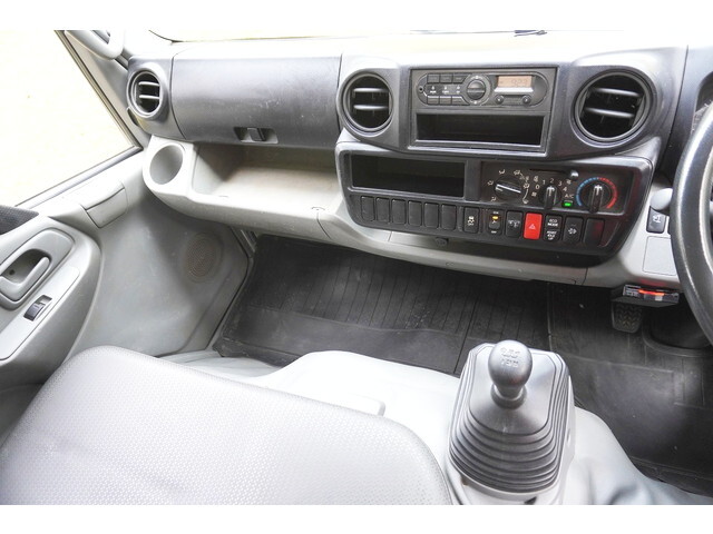 日野デュトロ平ボディ小型（2t・3t）[写真34]