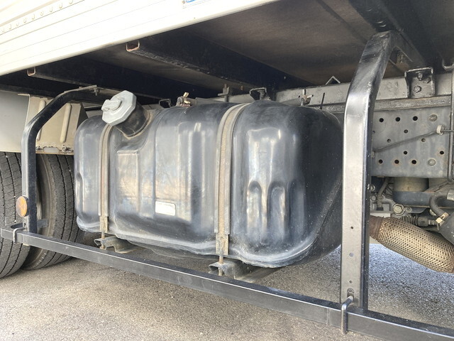 いすゞエルフアルミバン小型（2t・3t）[写真10]