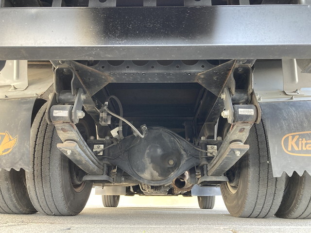 いすゞエルフアルミバン小型（2t・3t）[写真11]