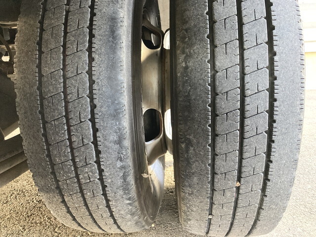 いすゞエルフアルミバン小型（2t・3t）[写真13]