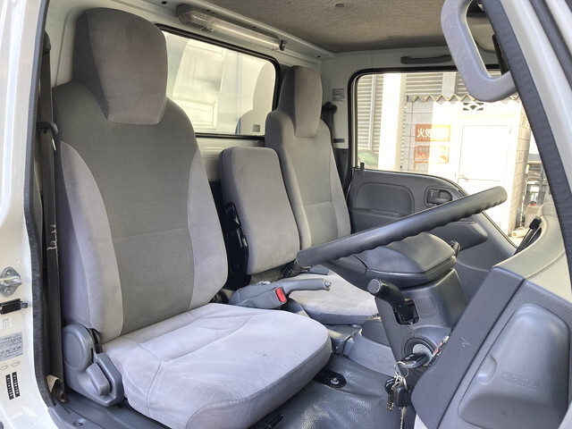 いすゞエルフアルミバン小型（2t・3t）[写真14]