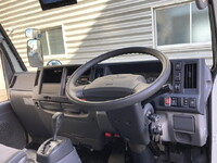 いすゞエルフアルミバン小型（2t・3t）[写真16]