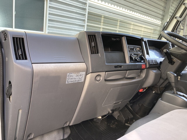 いすゞエルフアルミバン小型（2t・3t）[写真19]