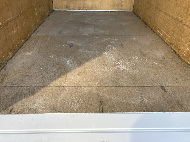 いすゞエルフアルミバン小型（2t・3t）[写真23]