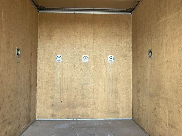 いすゞエルフアルミバン小型（2t・3t）[写真25]