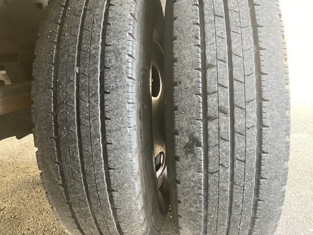 三菱ふそうキャンターアルミバン小型（2t・3t）[写真15]