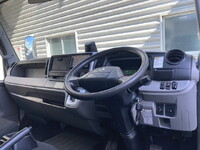 三菱ふそうキャンターアルミバン小型（2t・3t）[写真18]