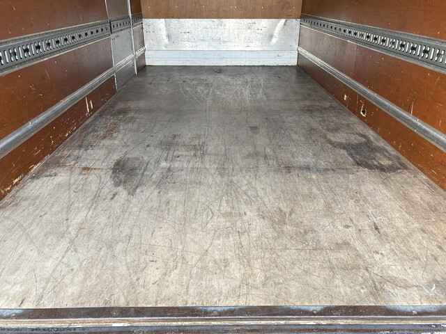 三菱ふそうキャンターアルミバン小型（2t・3t）[写真25]