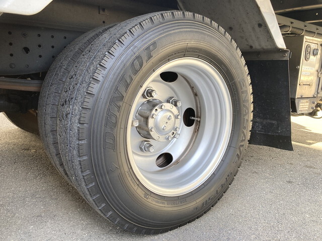 三菱ふそうキャンターアルミバン小型（2t・3t）[写真34]