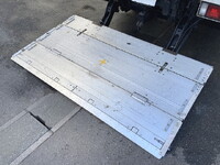 三菱ふそうキャンターアルミバン小型（2t・3t）[写真07]