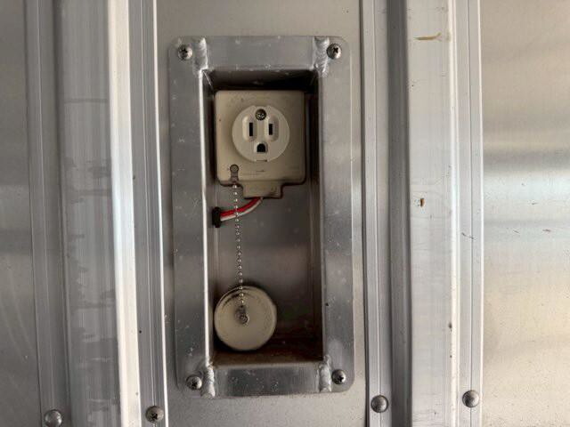 日野レンジャー冷凍車（冷蔵車）中型（4t）[写真15]