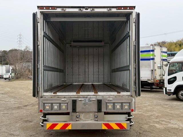 日野レンジャー冷凍車（冷蔵車）中型（4t）[写真09]