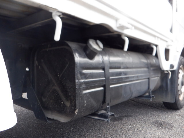 日産バネット平ボディ小型（2t・3t）[写真16]