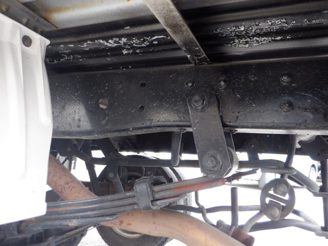 日産バネット平ボディ小型（2t・3t）[写真17]