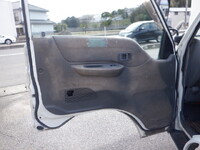 日産バネット平ボディ小型（2t・3t）[写真21]