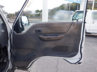 日産バネット平ボディ小型（2t・3t）[写真27]