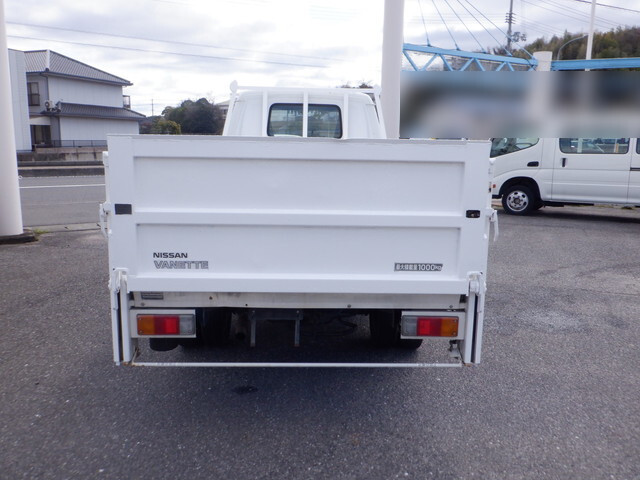 日産バネット平ボディ小型（2t・3t）[写真06]