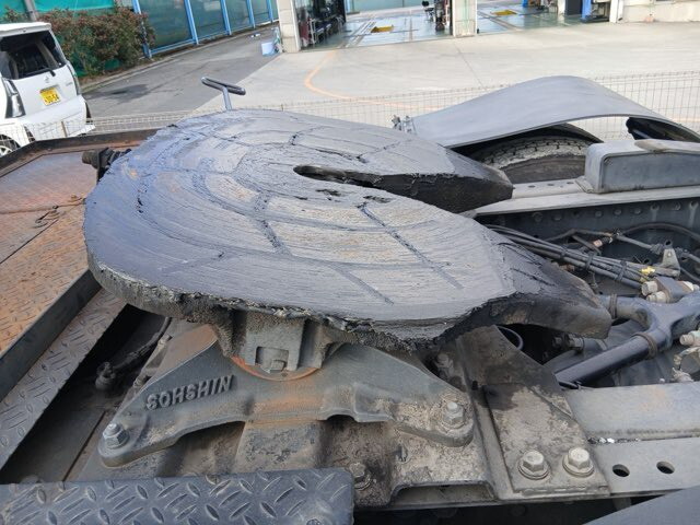 日野プロフィアトレーラーヘッド（トラクターヘッド）大型（10t）[写真12]