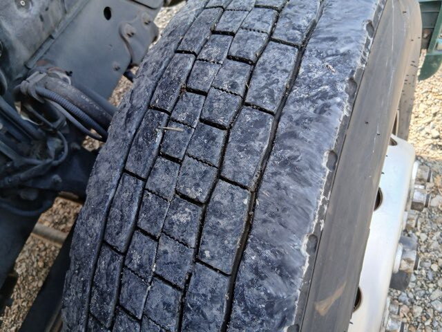 日野プロフィアトレーラーヘッド（トラクターヘッド）大型（10t）[写真13]