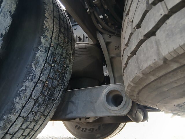 日野プロフィアトレーラーヘッド（トラクターヘッド）大型（10t）[写真21]