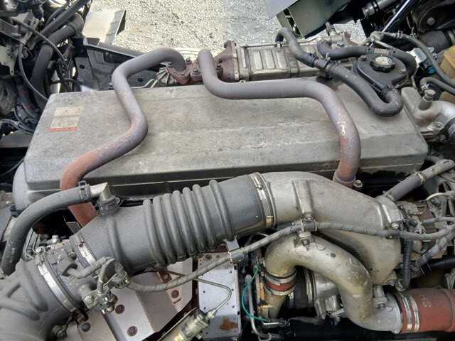 日野プロフィアトレーラーヘッド（トラクターヘッド）大型（10t）[写真24]