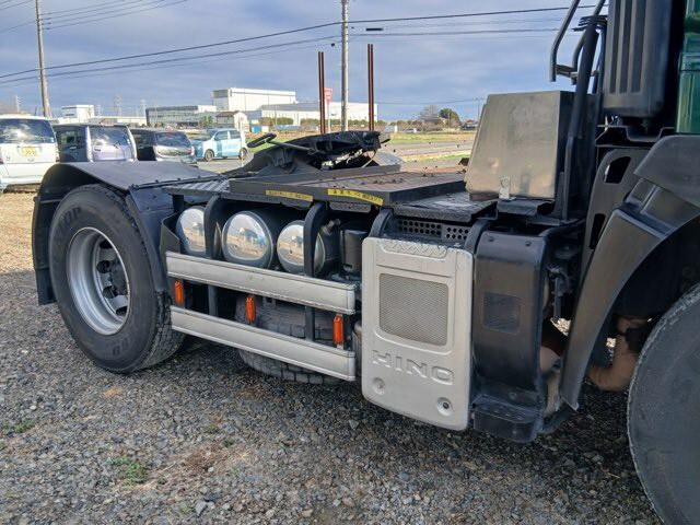 日野プロフィアトレーラーヘッド（トラクターヘッド）大型（10t）[写真38]