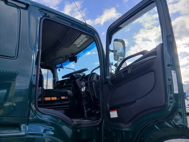 日野プロフィアトレーラーヘッド（トラクターヘッド）大型（10t）[写真40]