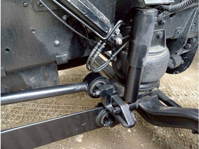 UDトラックスクオンセーフティローダー大型（10t）[写真28]