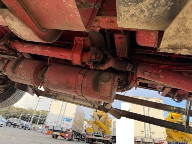 UDトラックスクオンセルフローダー大型（10t）[写真14]