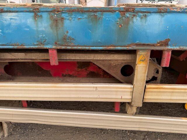 UDトラックスクオンセルフローダー大型（10t）[写真23]