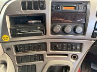 UDトラックスクオンセルフローダー大型（10t）[写真34]