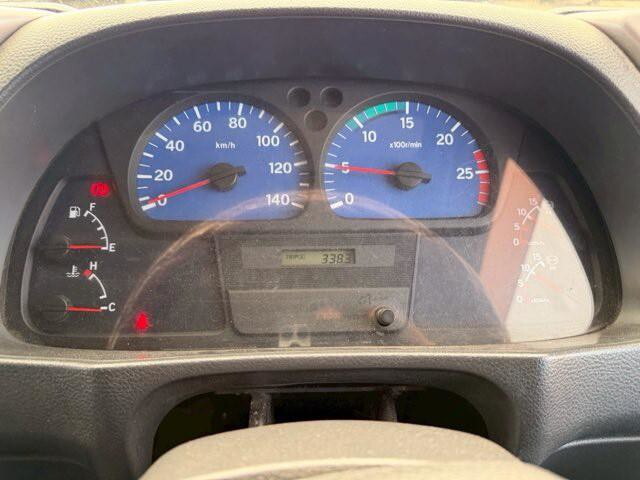 UDトラックスクオンセルフローダー大型（10t）[写真34]