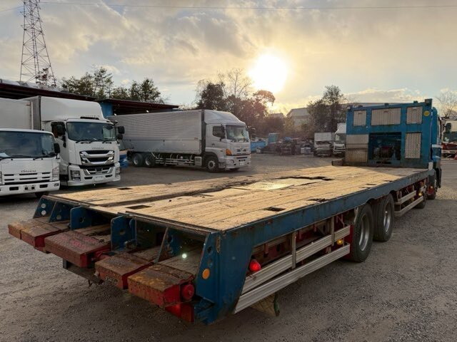 UDトラックスクオンセルフローダー大型（10t）[写真04]