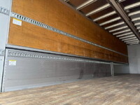 UDトラックスクオンアルミウイング大型（10t）[写真13]