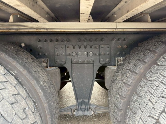 UDトラックスクオンアルミウイング大型（10t）[写真15]