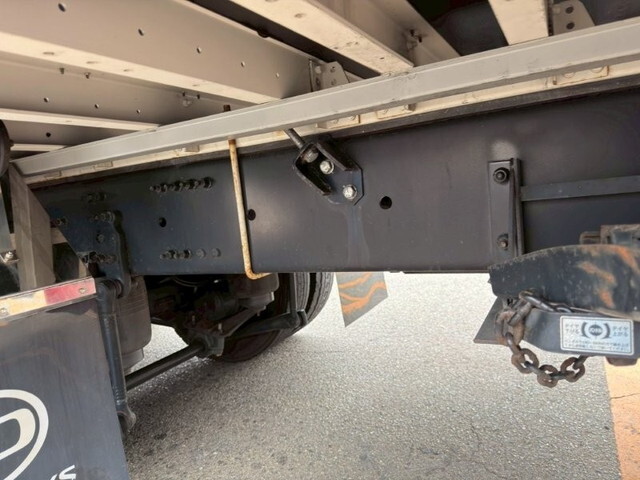 UDトラックスクオンアルミウイング大型（10t）[写真16]