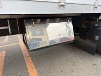 UDトラックスクオンアルミウイング大型（10t）[写真18]