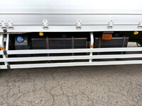 UDトラックスクオンアルミウイング大型（10t）[写真20]