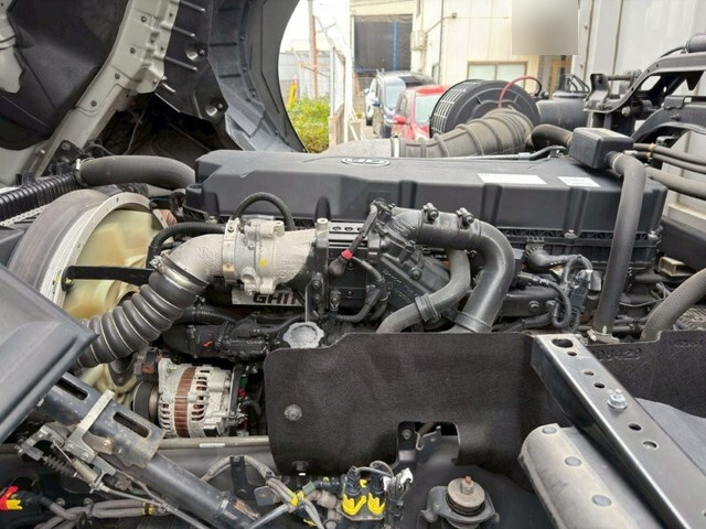 UDトラックスクオンアルミウイング大型（10t）[写真20]