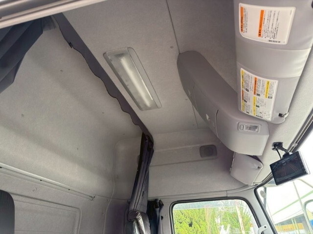 UDトラックスクオンアルミウイング大型（10t）[写真24]