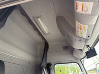 UDトラックスクオンアルミウイング大型（10t）[写真25]